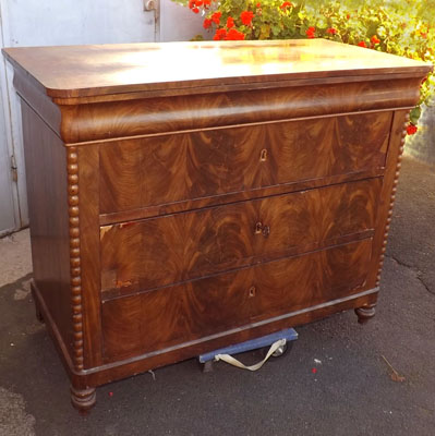 Fachhandel für antike Möbel und Vintage