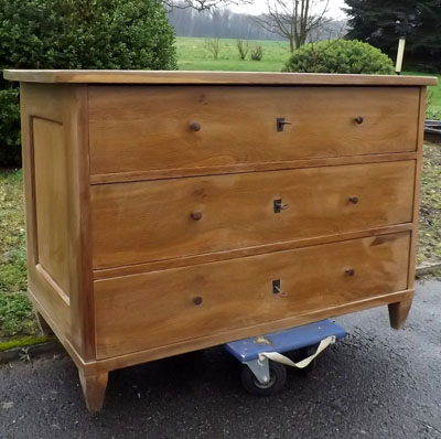 Fachhandel für antike Möbel und Vintage