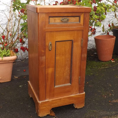 Fachhandel für antike Möbel und Vintage