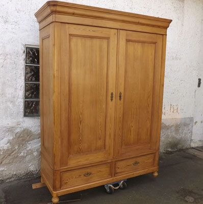 Fachhandel für antike Möbel und Vintage