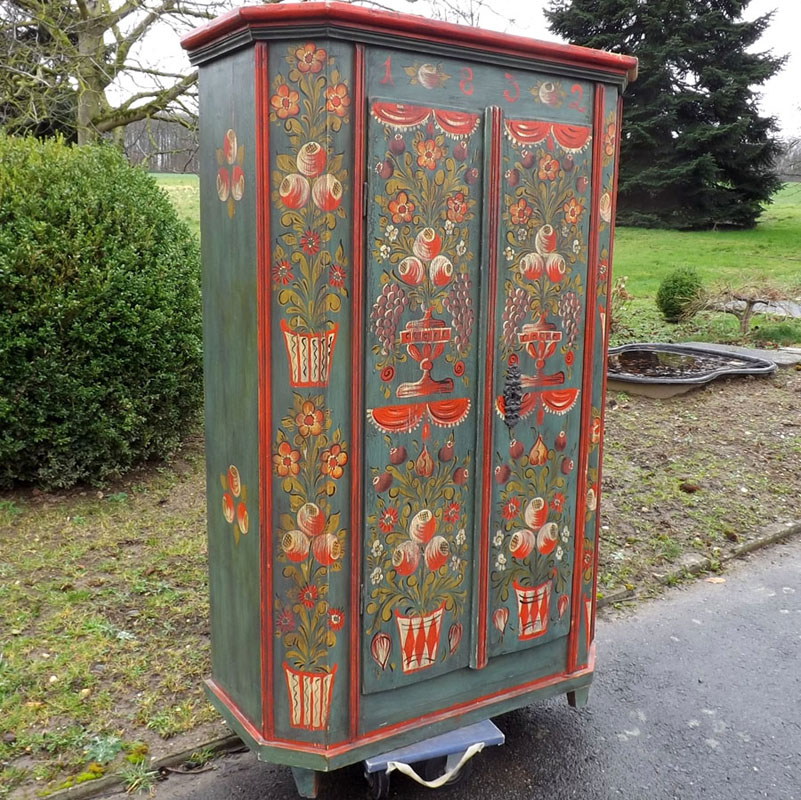 Fachhandel für antike Möbel und Vintage