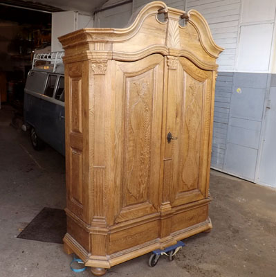 Fachhandel für antike Möbel und Vintage