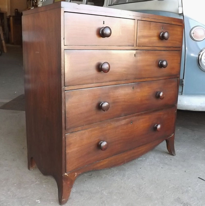 Fachhandel für antike Möbel und Vintage