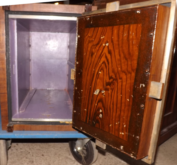 Fachhandel für antike Möbel und Vintage