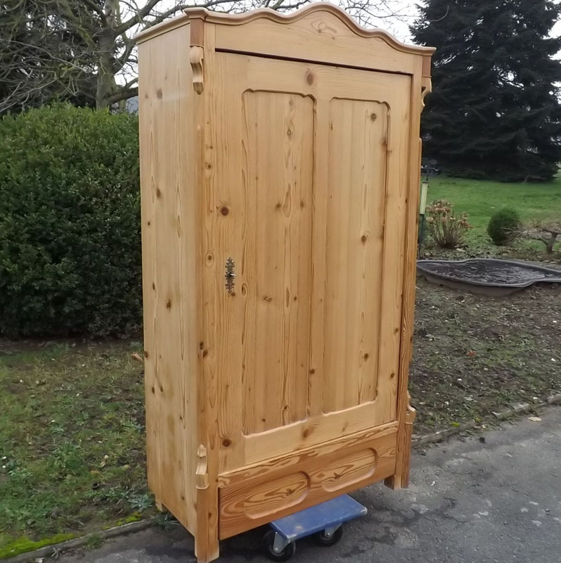 Fachhandel für antike Möbel und Vintage