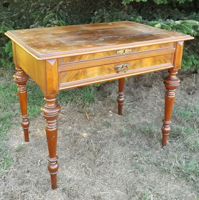 Fachhandel für antike Möbel und Vintage