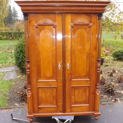 Fachhandel für antike Möbel und Vintage