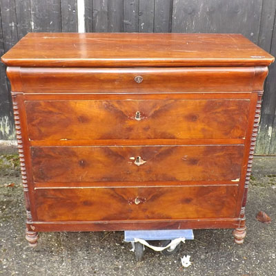 Fachhandel für antike Möbel und Vintage