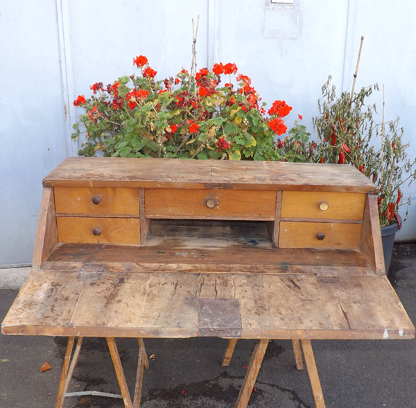 Fachhandel für antike Möbel und Vintage