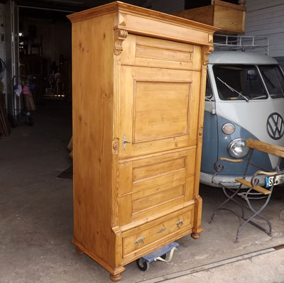 Fachhandel für antike Möbel und Vintage