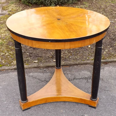 Fachhandel für antike Biedermeier Möbel in Kirschbaum