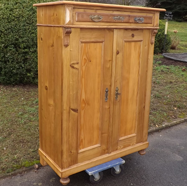 Fachhandel für antike Möbel und Vintage