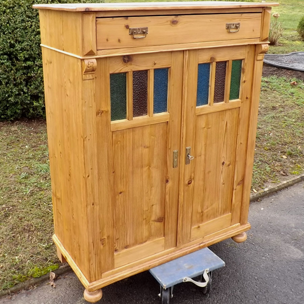 Fachhandel für antike Möbel und Vintage