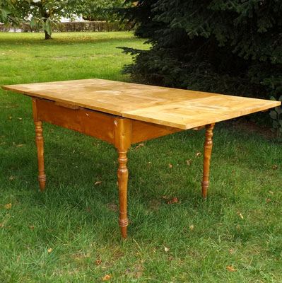 Fachhandel für antike Möbel und Vintage