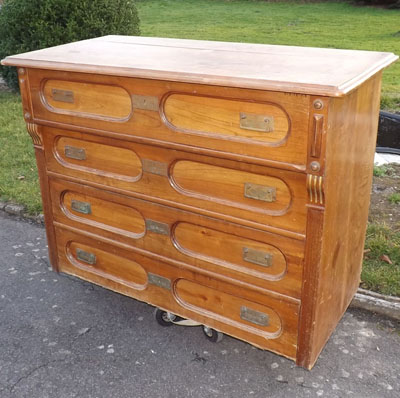 Fachhandel für antike Möbel und Vintage