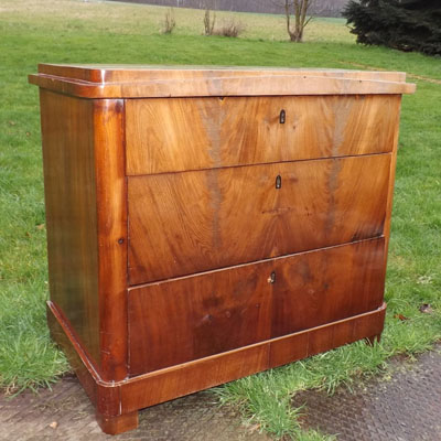 Fachhandel für antike Möbel und Vintage