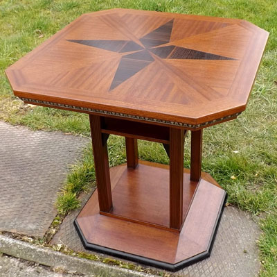 Fachhandel für antike Möbel und Vintage